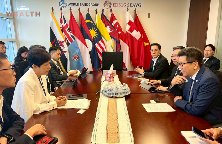 ภาพ ดร.เอกนิติ นิติทัณฑ์ประภาศ รัฐมนตรีว่าการกระทรวงการคลังของไทย กำลังหารือกับ Indranee Rajah รัฐมนตรีช่วยว่าการกระทรวงการคลังสิงคโปร์ ในการประชุม IMF-World Bank Spring Meetings 1