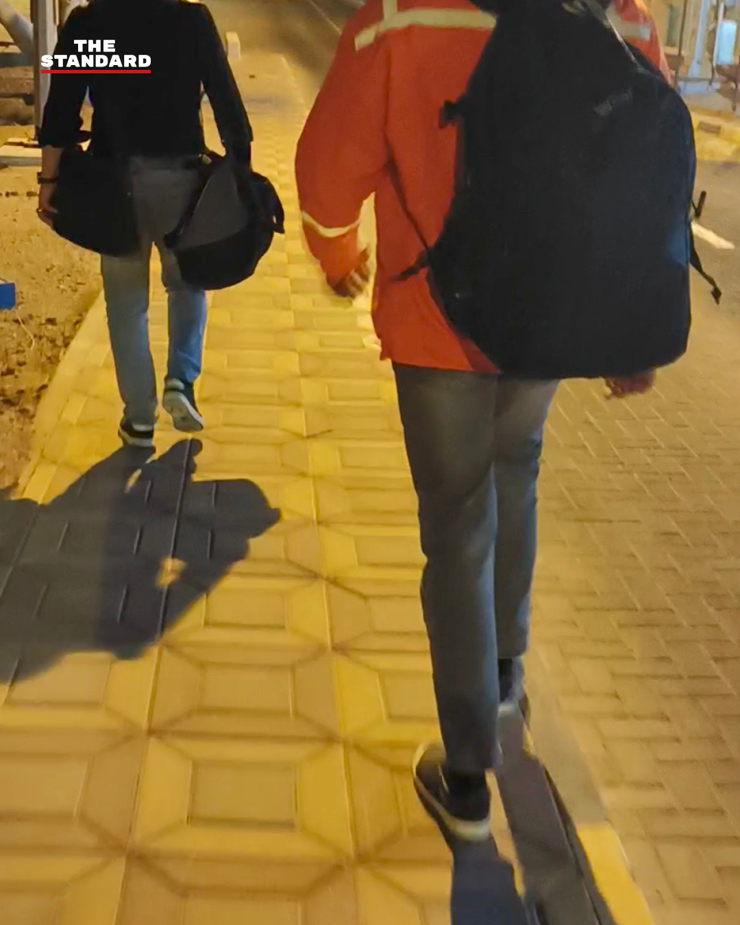 ภาพวิศวกรไทยเดินทางกลับบ้านจากอ่าวเปอร์เซีย ท่ามกลางสถานการณ์ฉุกเฉิน 2