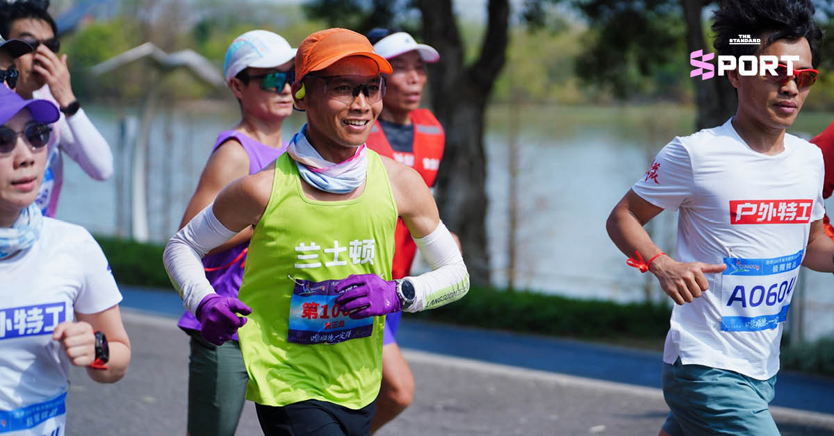 หวง เจิ้งหลง นักวิ่งชาวจีนผู้สร้างสถิติโลก วิ่ง 100 กิโลเมตร 100 วัน