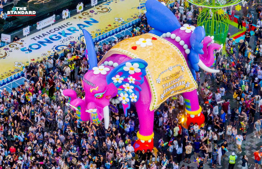 บรรยากาศงาน ICONSIAM THAICONIC SONGKRAN ริม แม่น้ำเจ้าพระยา เต็มไปด้วยความคึกคักและนักท่องเที่ยวจำนวนมาก 1