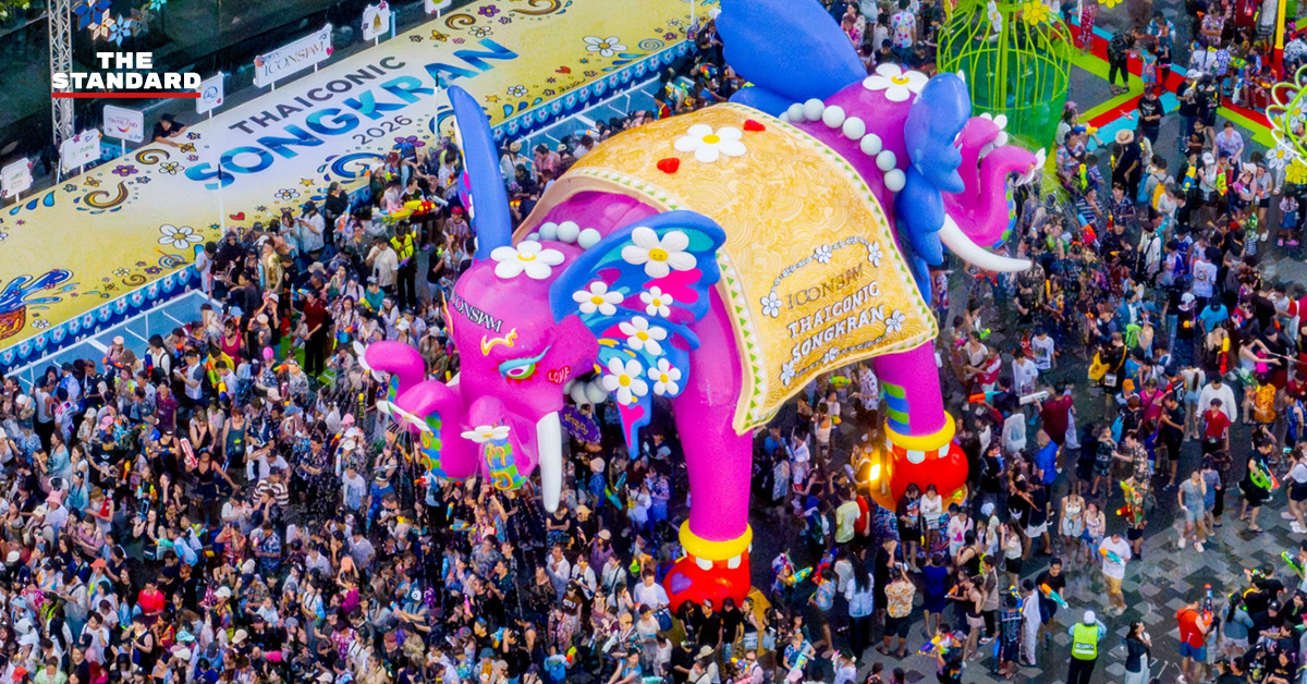 บรรยากาศงาน ICONSIAM THAICONIC SONGKRAN ริม แม่น้ำเจ้าพระยา เต็มไปด้วยความคึกคักและนักท่องเที่ยวจำนวนมาก