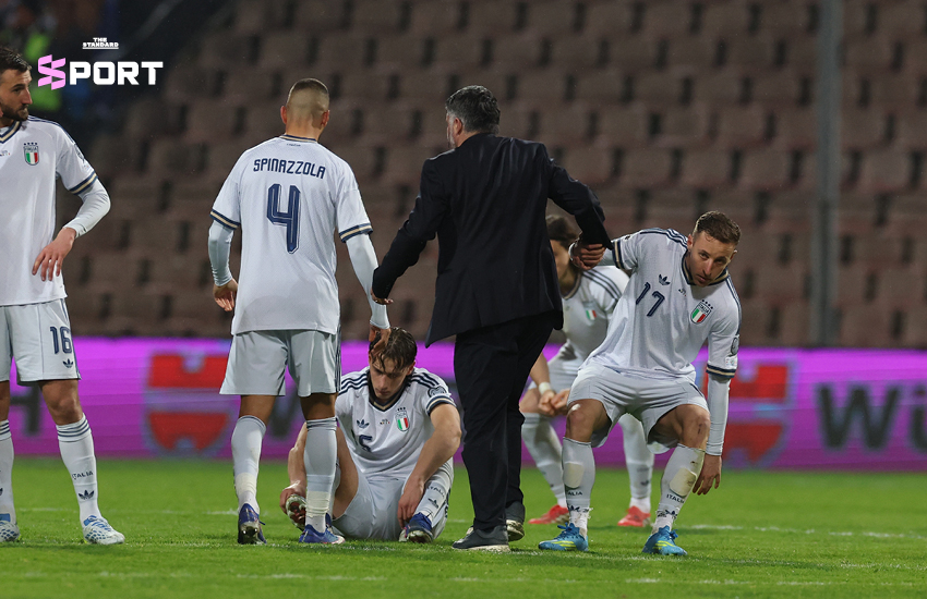 ภาพนักฟุตบอลทีมชาติอิตาลีแสดงความผิดหวังหลังตกรอบฟุตบอลโลก 3