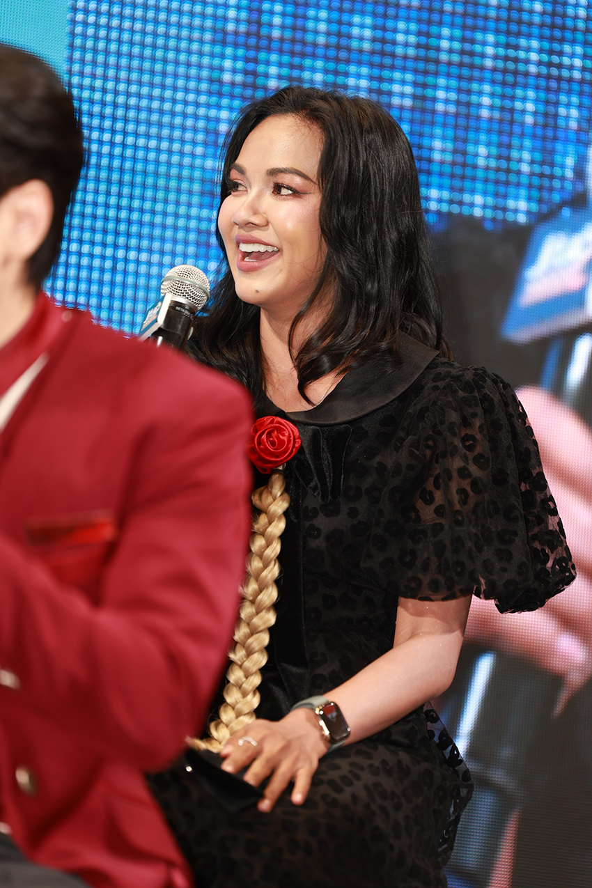 ภาพบรรยากาศงานแถลงข่าวเปิดตัวซีรีส์ซิตคอม เจ๊ทแหลก 2 ซีซัน 2 ณ สยามพารากอน พร้อมทัพนักแสดงและทีมงาน 3