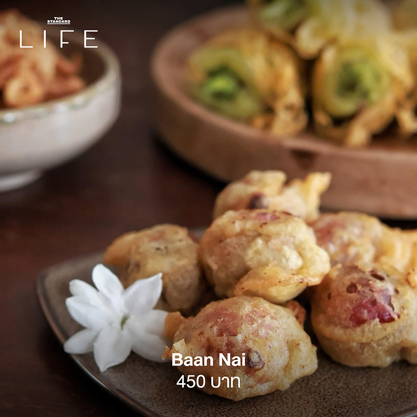 ข้าวแช่ อาหารไทยโบราณดับร้อน เสิร์ฟพร้อมเครื่องเคียงหลากหลายสีสัน 14