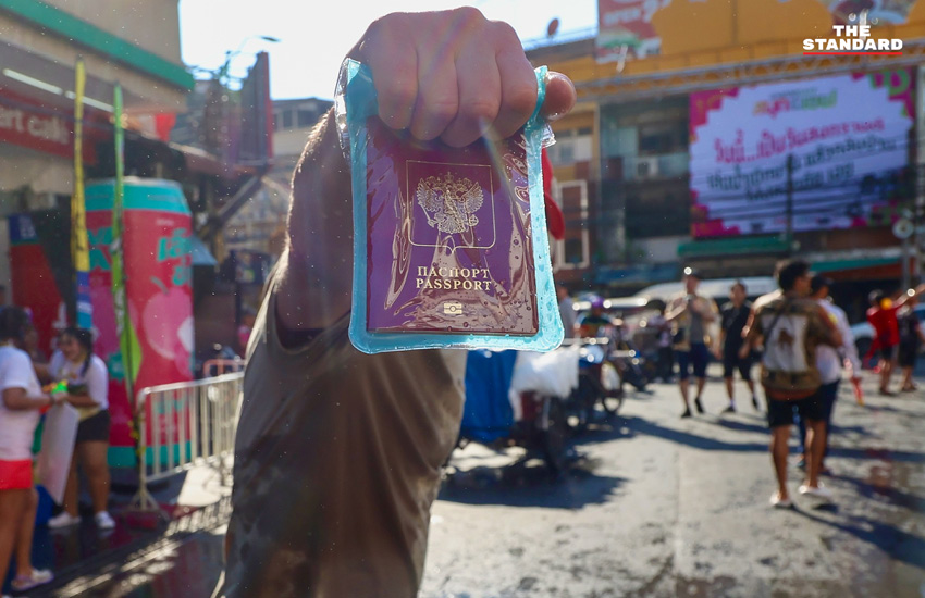 ภาพบรรยากาศงานสงกรานต์ที่ ถนนข้าวสาร คึกคักไปด้วย นักท่องเที่ยวต่างชาติ 11