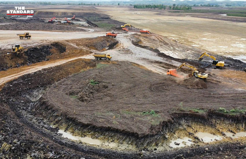 ภาพมุมสูงเวียงหนองหล่ม แสดงถึงการเปลี่ยนแปลงจากพื้นที่ชุ่มน้ำสู่โครงการอ่างเก็บน้ำขนาดใหญ่ 6