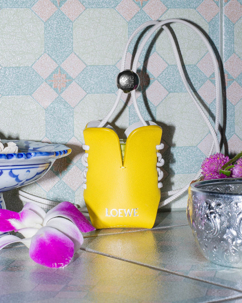 ภาพจากแคมเปญ LOEWE Songkran ที่นำเสนอการเฉลิมฉลองเทศกาลสงกรานต์ของประเทศไทย 3