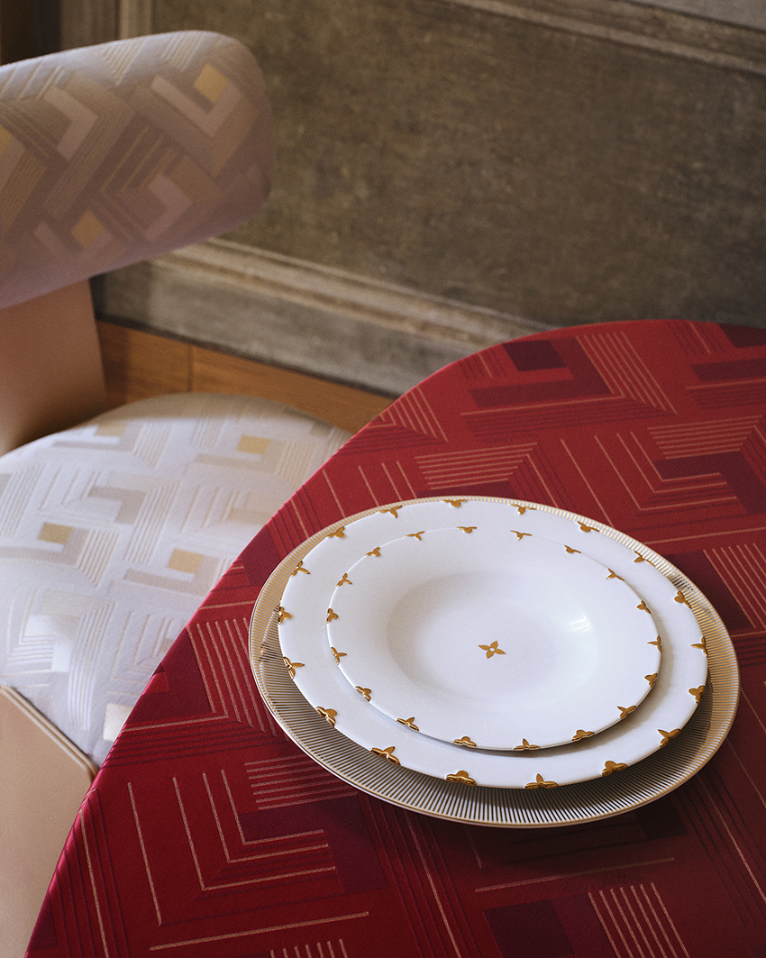 ภาพรวมบรรยากาศคอลเล็กชัน Louis Vuitton Objets Nomades ที่ Milan Design Week 2026 4