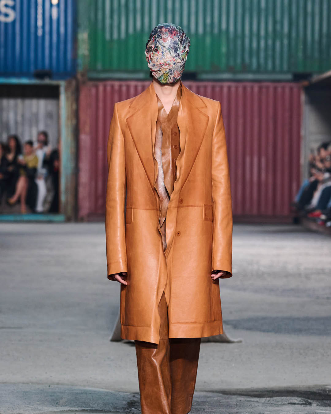 ภาพแฟชั่นโชว์คอลเล็กชัน Fall/Winter 2026 ของ Maison Margiela จัดขึ้นที่เซี่ยงไฮ้ 4