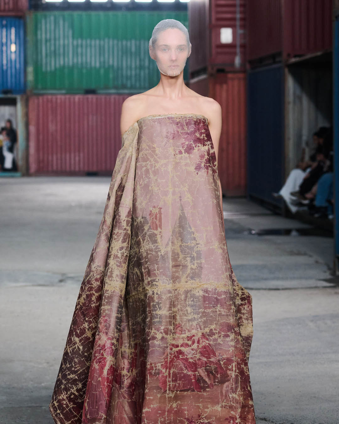 ภาพแฟชั่นโชว์คอลเล็กชัน Fall/Winter 2026 ของ Maison Margiela จัดขึ้นที่เซี่ยงไฮ้ 5