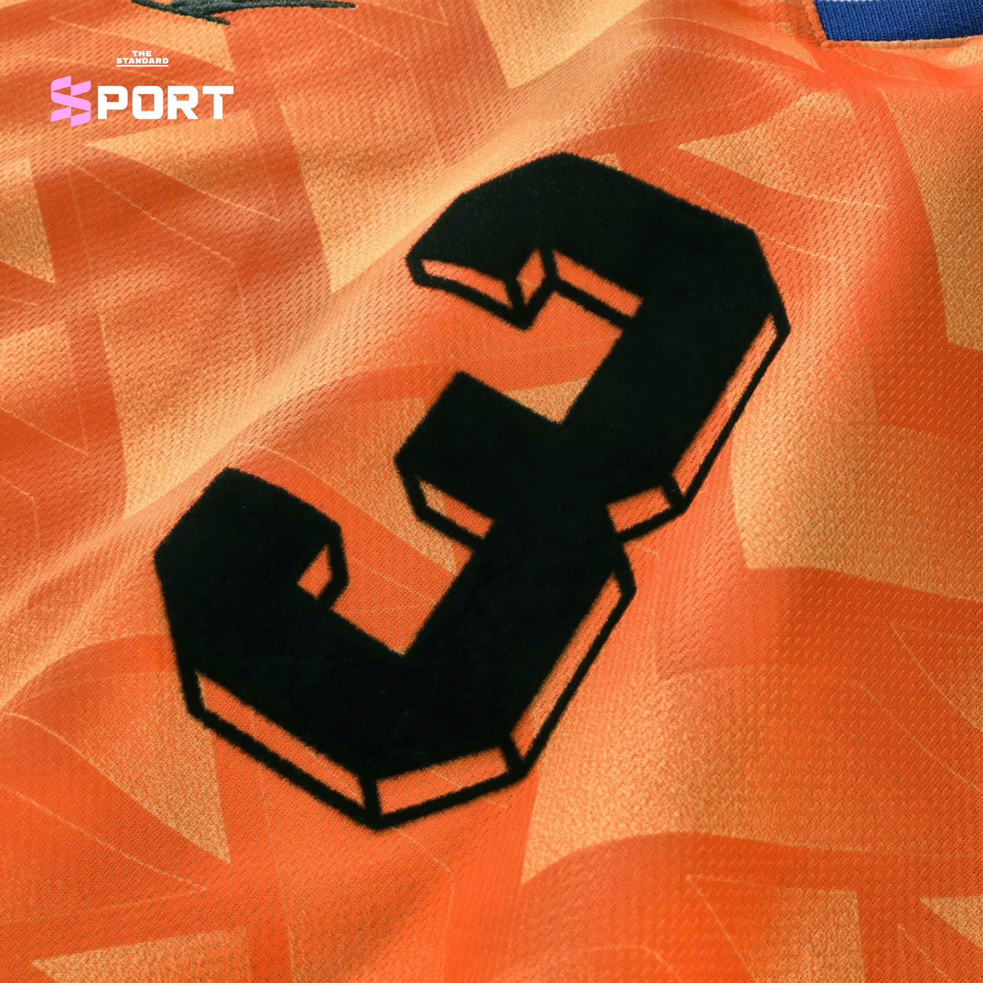 แม็กซ์ เวอร์สแตพเพน สวมเสื้อฟุตบอลคอลเลกชัน Orange Unity 3