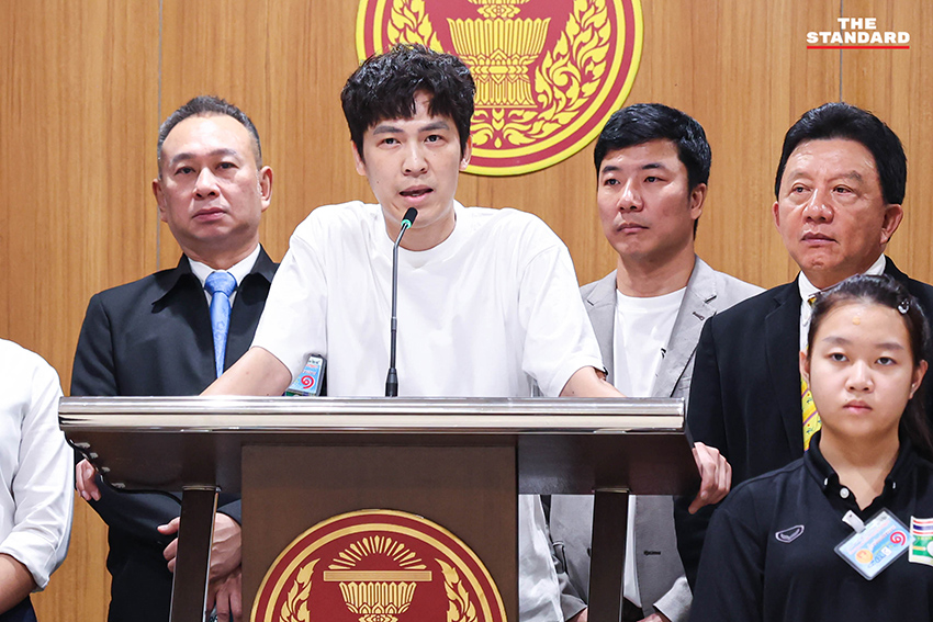 สส. พรรคประชาชนพร้อมนายกสมาคมกีฬาบิลเลียด และอดีตนักกีฬาสนุกเกอร์ ยื่นร่างแก้ไข พ.ร.บ. การพนัน ปลดล็อกสนุกเกอร์ 4