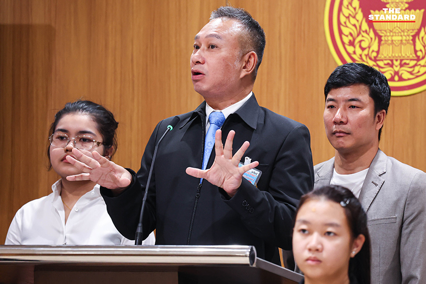 สส. พรรคประชาชนพร้อมนายกสมาคมกีฬาบิลเลียด และอดีตนักกีฬาสนุกเกอร์ ยื่นร่างแก้ไข พ.ร.บ. การพนัน ปลดล็อกสนุกเกอร์ 6