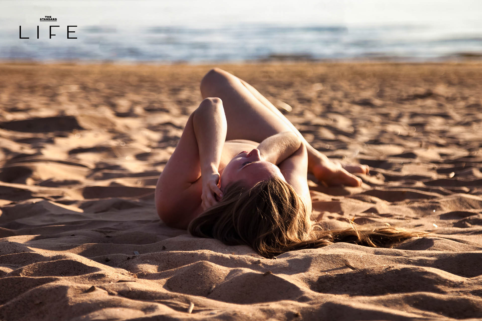 ภาพกิจกรรม Naked Swimming ที่สะท้อนอิสระและการกลับคืนสู่ธรรมชาติ 2