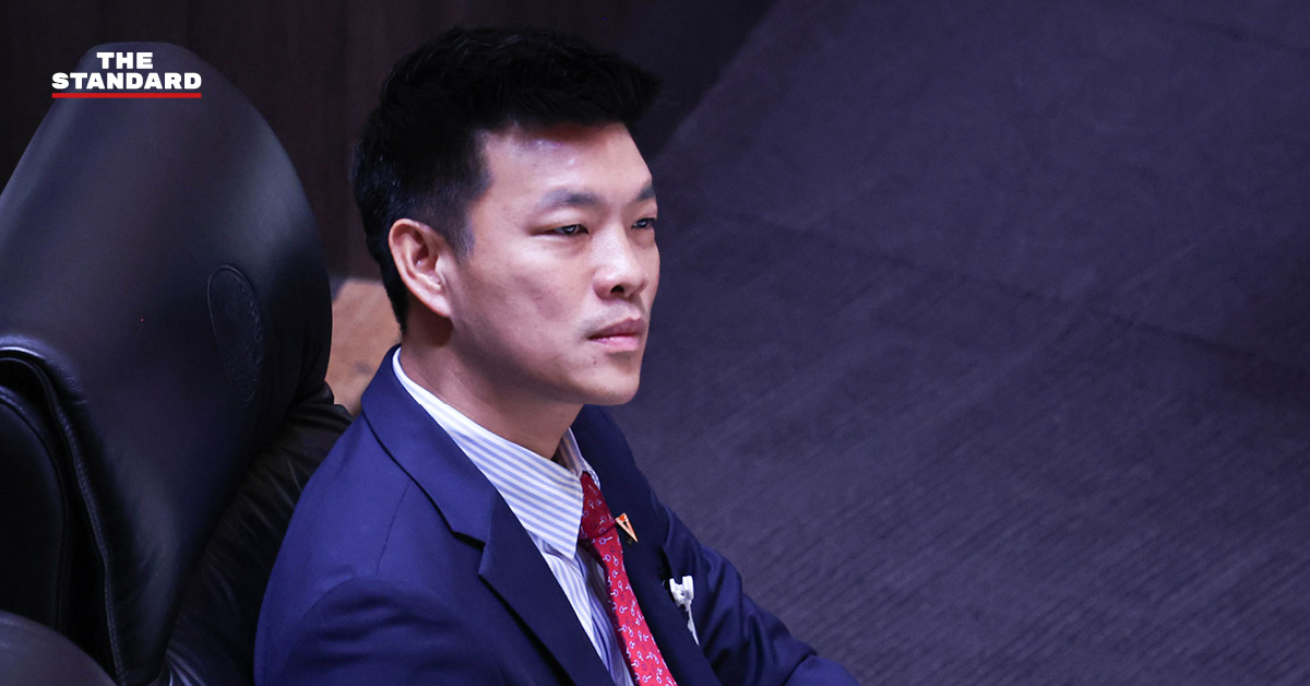 ณัฐพงษ์ เรืองปัญญาวุฒิ หัวหน้า พรรคประชาชน ให้สัมภาษณ์กรณีคดีแก้ ม.112