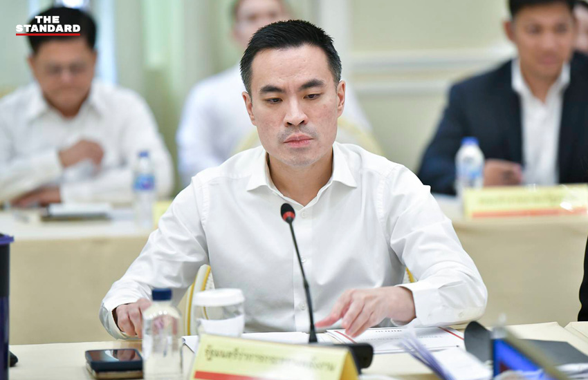 อนุทิน ชาญวีรกูล เป็นประธานการประชุม กพช. เพื่อพิจารณานโยบายพลังงาน 4