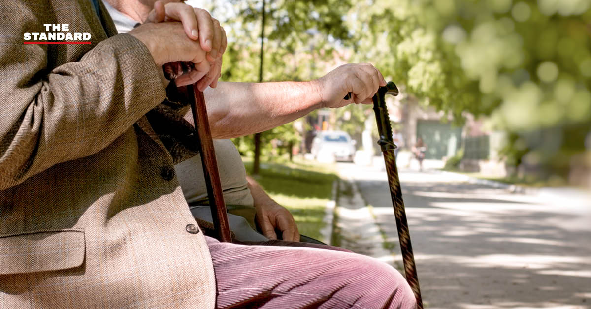 กราฟิกสรุปผลสำรวจนิด้าโพลเรื่องภาวะซึมเศร้าของผู้สูงอายุไทย พร้อมตัวเลขและข้อมูลสำคัญ