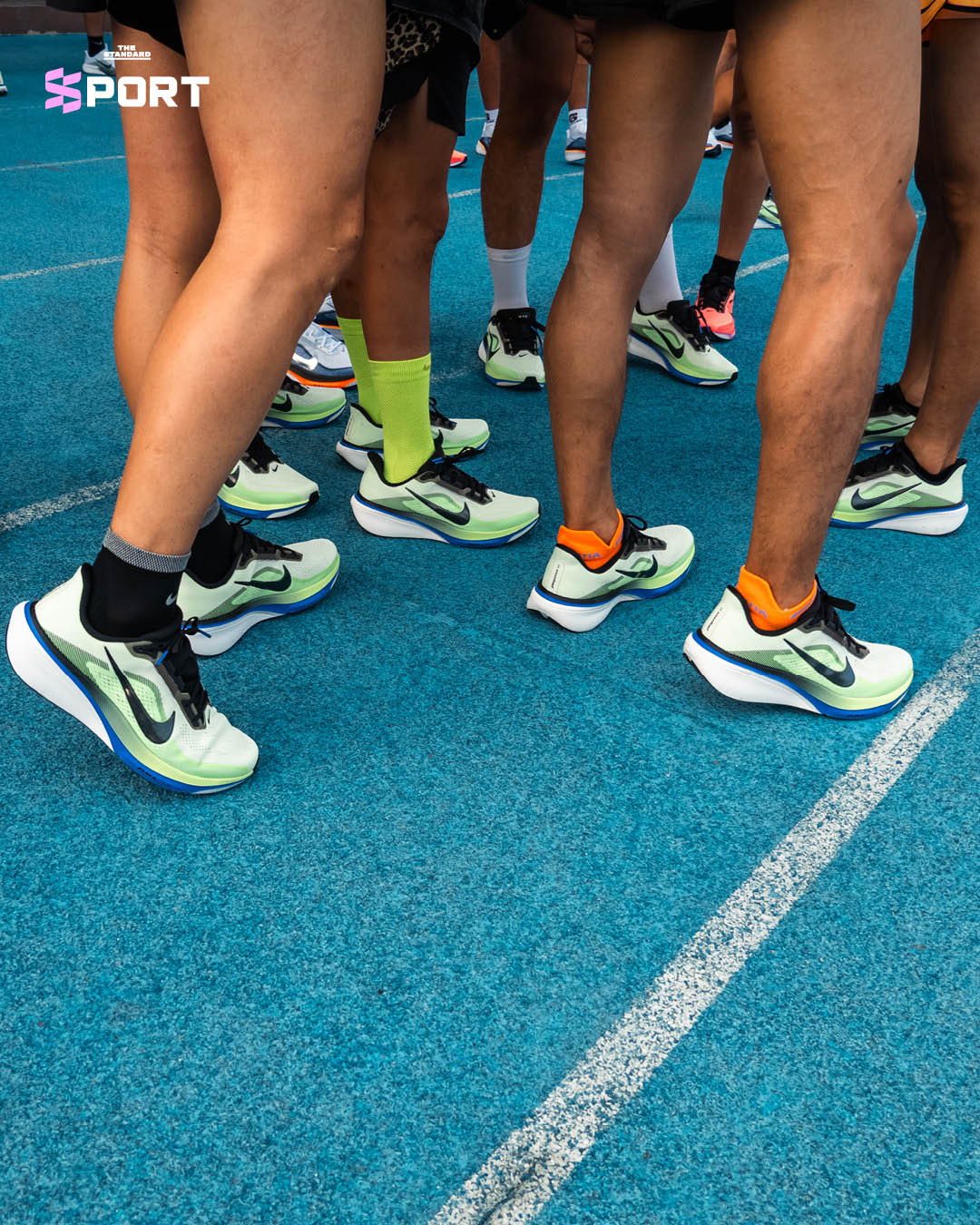 ภาพกิจกรรม FULL HORSE POWER แสดงรองเท้า Nike Pegasus 42 ในการแข่งวิ่ง 200 เมตรบนจุดออกตัวแบบม้าแข่ง 9