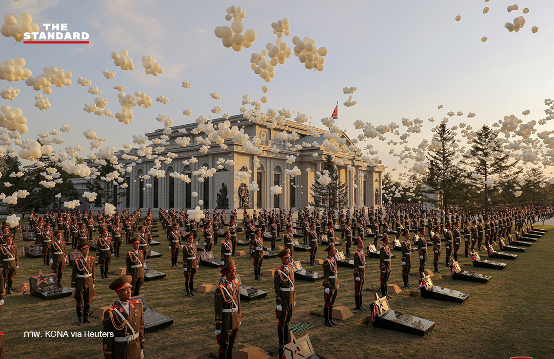 คิม จองอึน ผู้นำเกาหลีเหนือ ร่วมพิธีเปิดพิพิธภัณฑ์รำลึกทหาร เกาหลีเหนือ ที่เสียชีวิตในสงคราม ยูเครน ณ กรุงเปียงยาง 2