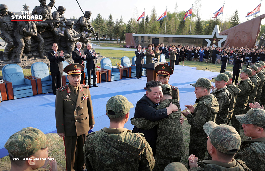 คิม จองอึน ผู้นำเกาหลีเหนือ ร่วมพิธีเปิดพิพิธภัณฑ์รำลึกทหาร เกาหลีเหนือ ที่เสียชีวิตในสงคราม ยูเครน ณ กรุงเปียงยาง 3