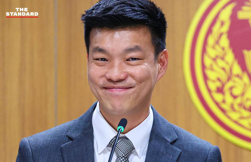 ภาพการแถลงข่าวของพรรคร่วมฝ่ายค้านยกระดับฝุ่น PM2.5 เป็นวิกฤตสุขภาพแห่งชาติ 1