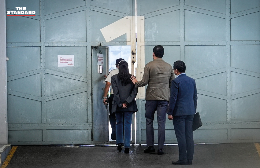 แพทองธาร ชินวัตร และ ปิฎก สุขสวัสดิ์ เดินทางเข้าเยี่ยม ทักษิณ ชินวัตร ที่เรือนจำกลางคลองเปรม ครบรอบ 7 เดือน 8