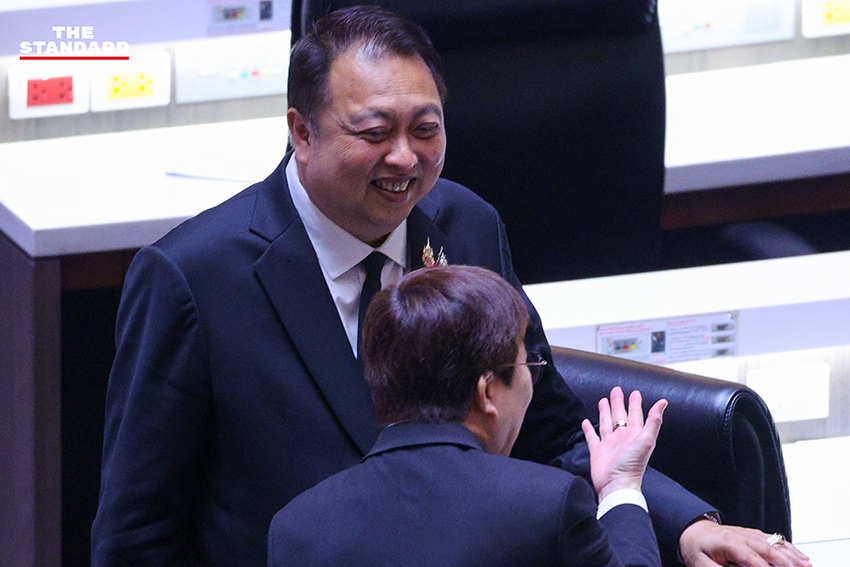 ภาพบรรยากาศการประชุมสภาผู้แทนราษฎรเพื่อแถลงนโยบายรัฐบาลวันที่สอง 11