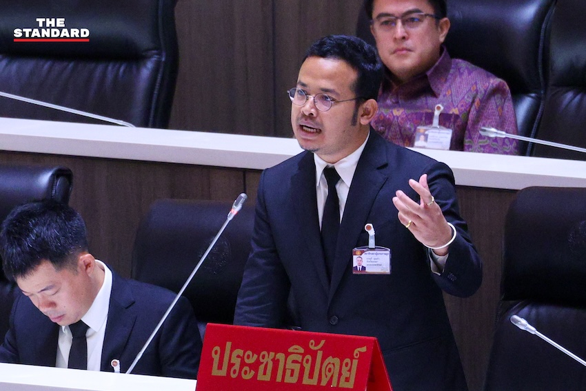 ภาพบรรยากาศการประชุมสภาผู้แทนราษฎรเพื่อแถลงนโยบายรัฐบาลวันที่สอง 15