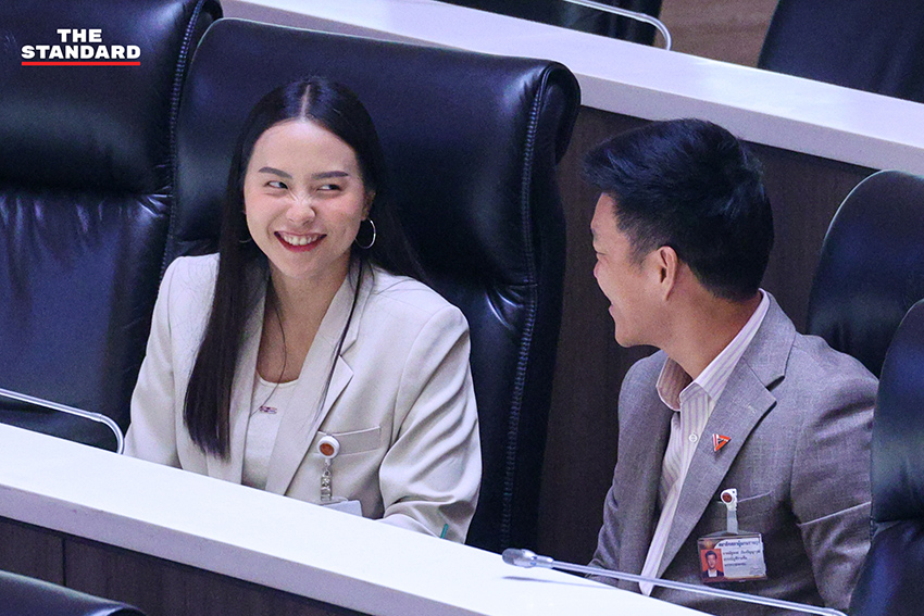 ภาพบรรยากาศการประชุมสภาผู้แทนราษฎรเพื่อแถลงนโยบายรัฐบาลวันที่สอง 2