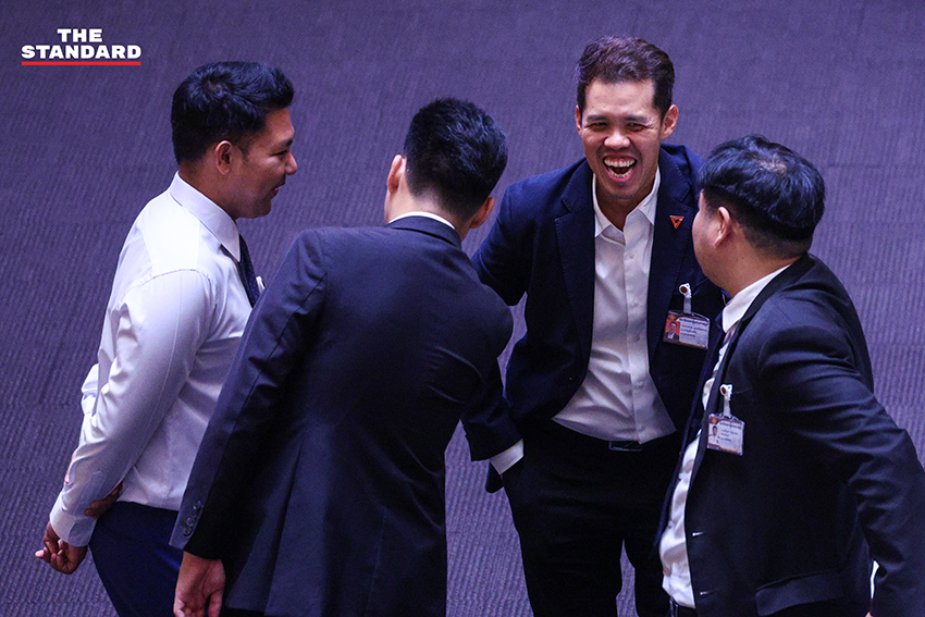 ภาพ สส. 4 พรรคการเมืองร่วมกันแถลงข่าวญัตติด่วนเพื่อกู้สถานการณ์ฝุ่น PM 2.5 ในภาคเหนือและเร่งผลักดันร่าง พ.ร.บ. อากาศสะอาด 9