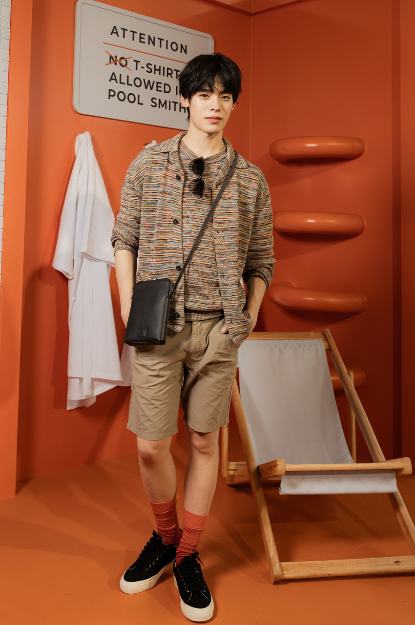 ภาพบรรยากาศงานเปิดตัวคอลเล็กชัน Paul Smith Spring/Summer 2026 ริมสระน้ำสุดสดใส 6