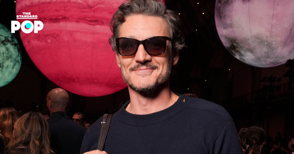 Pedro Pascal นักแสดงชื่อดังในงานแฟชั่นโชว์ CHANEL ณ ปารีสแฟชั่นวีก