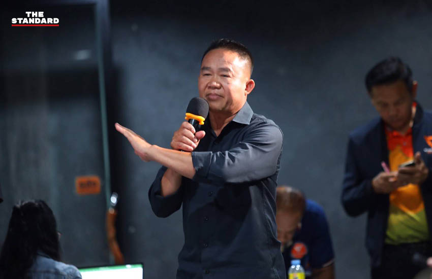 ภาพสมาชิก พรรคประชาชน รณรงค์เสนอร่าง พ.ร.บ. ประกันสังคม เพื่อปฏิรูป 4 ด้าน 5