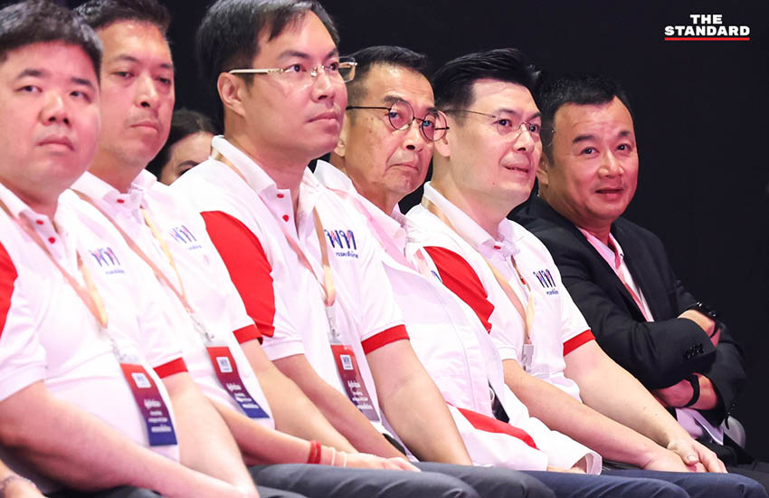 พรรคเพื่อไทยจัดการประชุมใหญ่สามัญประจำปี พร้อมปรับโครงสร้างกรรมการบริหารพรรค และจัดกิจกรรมรดน้ำดำหัว 6