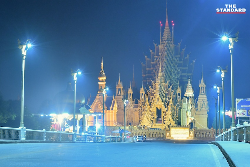 ภาพสถานการณ์ฝุ่น PM 2.5 ในพื้นที่อำเภอเมืองพิษณุโลก ซึ่งอยู่ในระดับ 'สีแดง' และมีค่า AQI สูงถึง 160 1