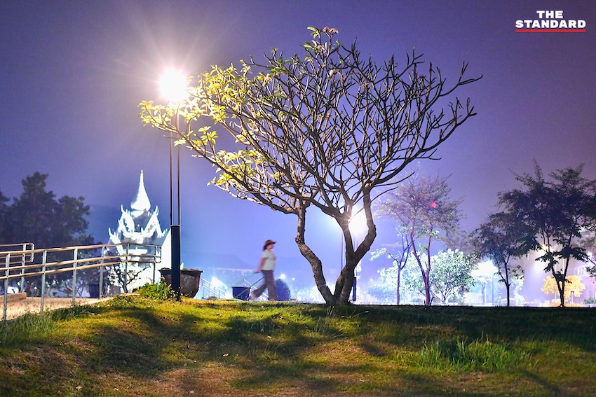 ภาพสถานการณ์ฝุ่น PM 2.5 ในพื้นที่อำเภอเมืองพิษณุโลก ซึ่งอยู่ในระดับ 'สีแดง' และมีค่า AQI สูงถึง 160 4