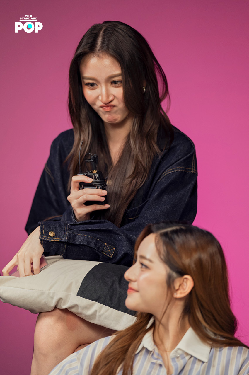 ภาพเบื้องหลังการถ่ายทำเกม PICK A CARD ของ 6 นักแสดงสาวจากซีรีส์ Girl Rules 10