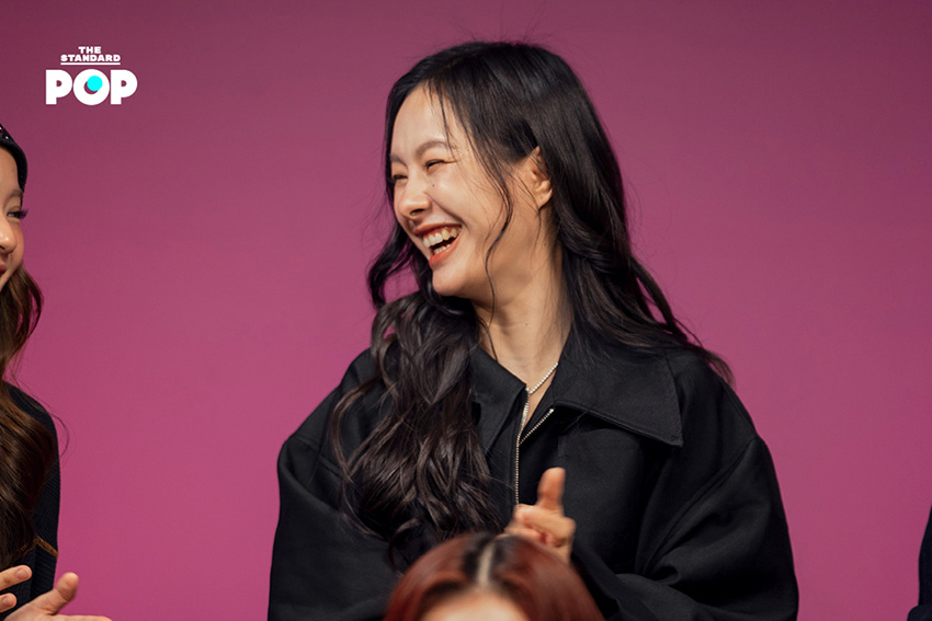 ภาพเบื้องหลังการถ่ายทำเกม PICK A CARD ของ 6 นักแสดงสาวจากซีรีส์ Girl Rules 3