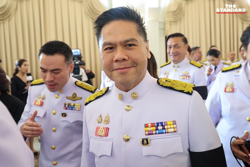 อนุทิน ชาญวีรกูล นายกรัฐมนตรี แถลงข่าวหลังประชุม ครม.นัดพิเศษ 9