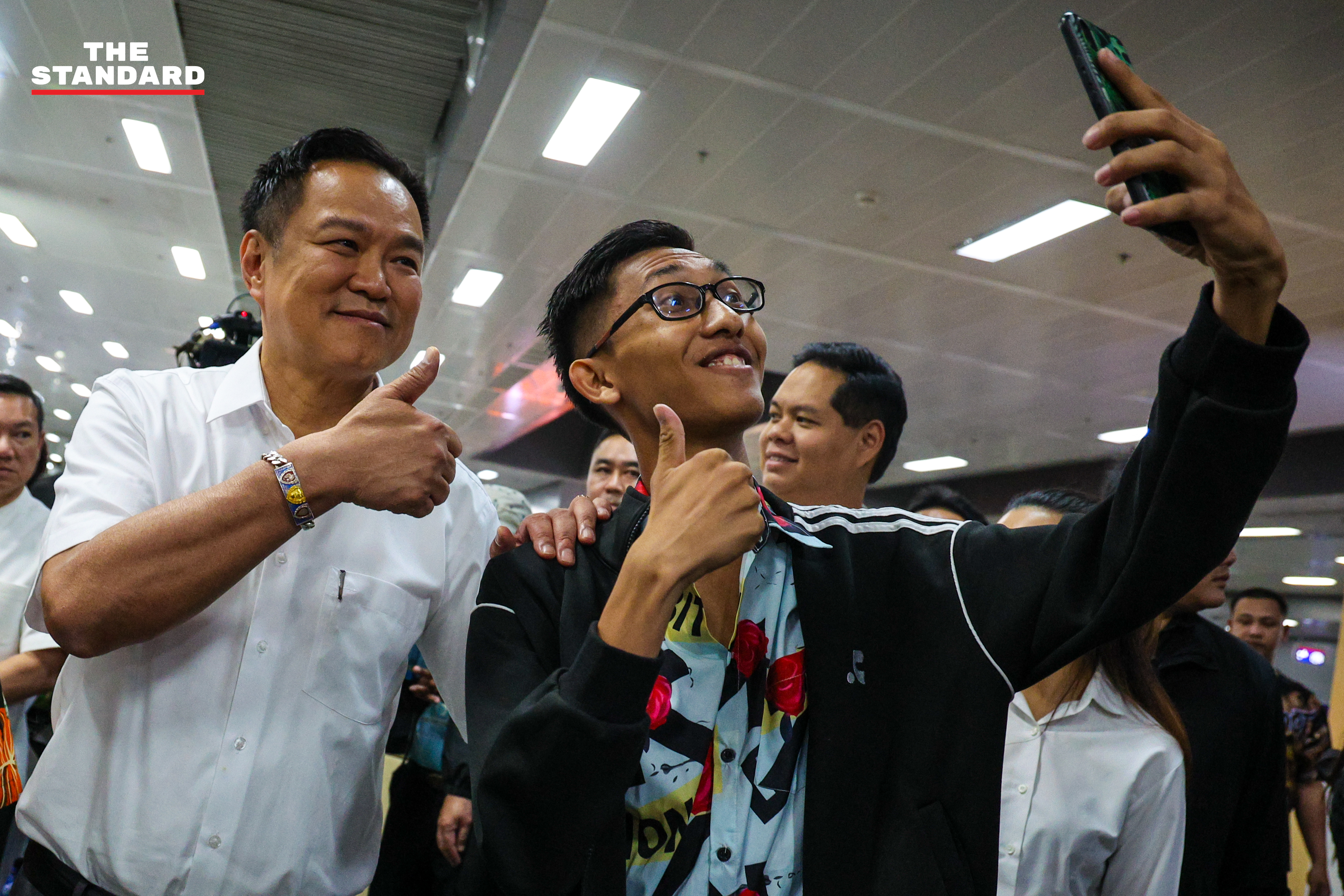 นายกรัฐมนตรี ตรวจความพร้อม สถานีกรุงเทพอภิวัฒน์ และ หมอชิต เพื่ออำนวยความสะดวกประชาชนเดินทางกลับภูมิลำเนาช่วงสงกรานต์ 11