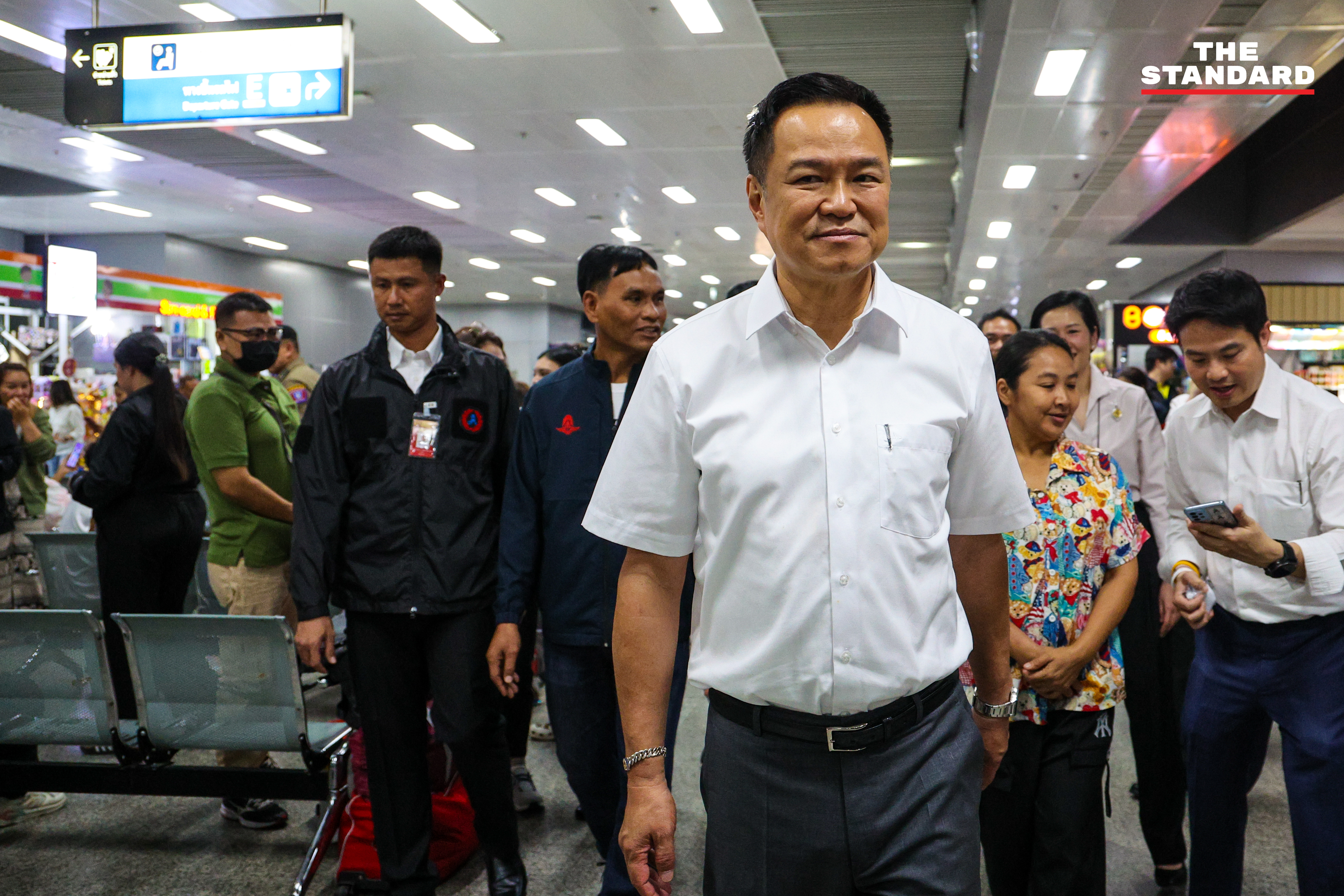 นายกรัฐมนตรี ตรวจความพร้อม สถานีกรุงเทพอภิวัฒน์ และ หมอชิต เพื่ออำนวยความสะดวกประชาชนเดินทางกลับภูมิลำเนาช่วงสงกรานต์ 17