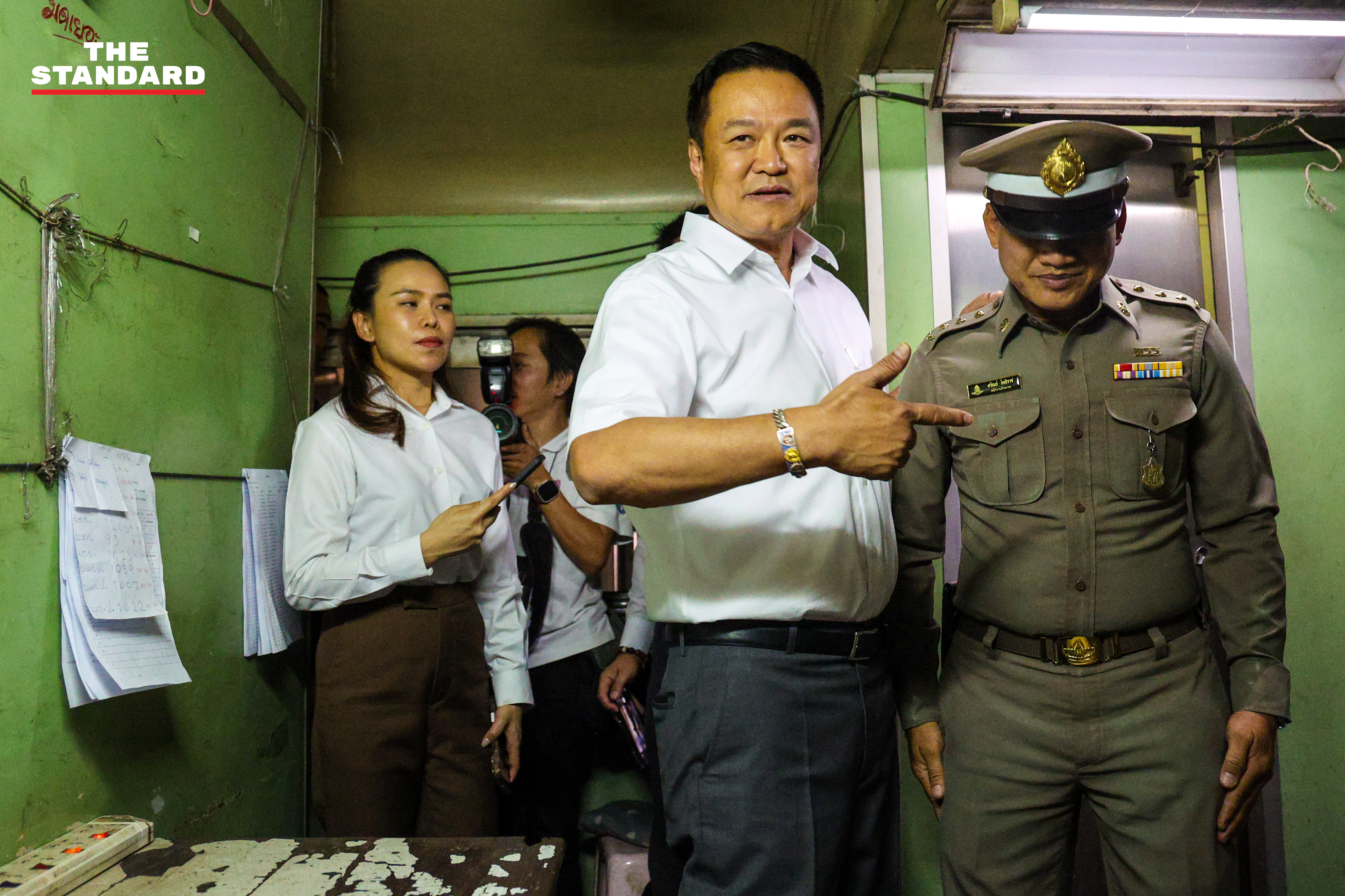 นายกรัฐมนตรี ตรวจความพร้อม สถานีกรุงเทพอภิวัฒน์ และ หมอชิต เพื่ออำนวยความสะดวกประชาชนเดินทางกลับภูมิลำเนาช่วงสงกรานต์ 6