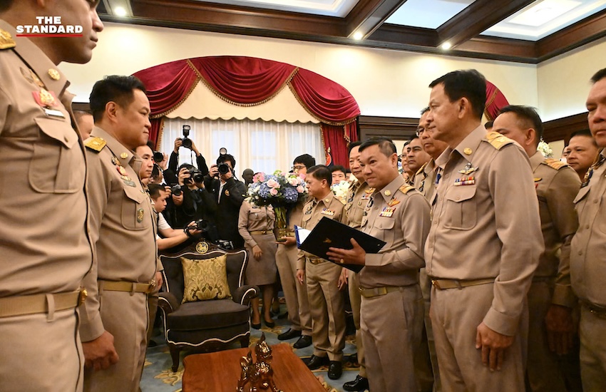 อนุทิน ชาญวีรกูล นายกรัฐมนตรี พร้อม 3 รัฐมนตรีช่วยว่าการกระทรวงมหาดไทย สักการะสิ่งศักดิ์สิทธิ์ประจำกระทรวงมหาดไทย 10