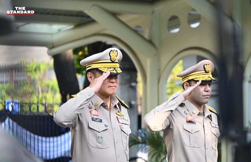 อนุทิน ชาญวีรกูล นายกรัฐมนตรี พร้อม 3 รัฐมนตรีช่วยว่าการกระทรวงมหาดไทย สักการะสิ่งศักดิ์สิทธิ์ประจำกระทรวงมหาดไทย 3
