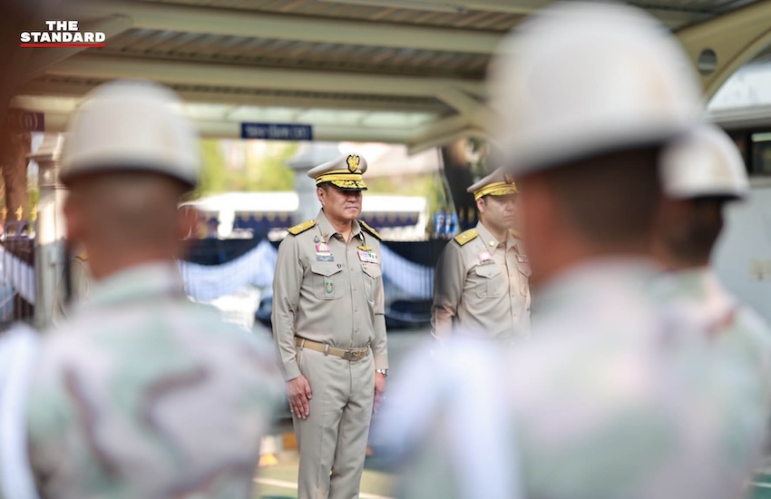 อนุทิน ชาญวีรกูล นายกรัฐมนตรี พร้อม 3 รัฐมนตรีช่วยว่าการกระทรวงมหาดไทย สักการะสิ่งศักดิ์สิทธิ์ประจำกระทรวงมหาดไทย 6