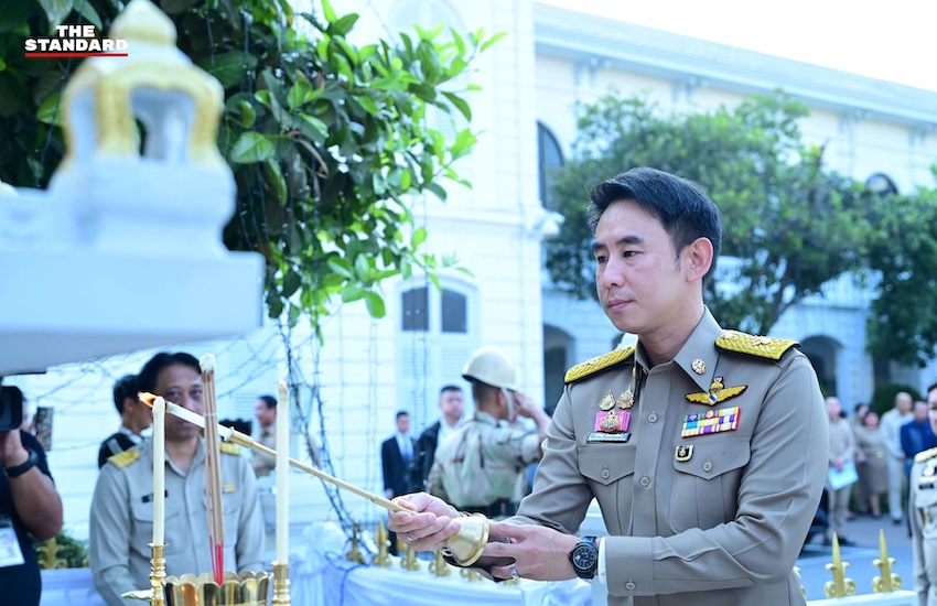 อนุทิน ชาญวีรกูล นายกรัฐมนตรี พร้อม 3 รัฐมนตรีช่วยว่าการกระทรวงมหาดไทย สักการะสิ่งศักดิ์สิทธิ์ประจำกระทรวงมหาดไทย 8
