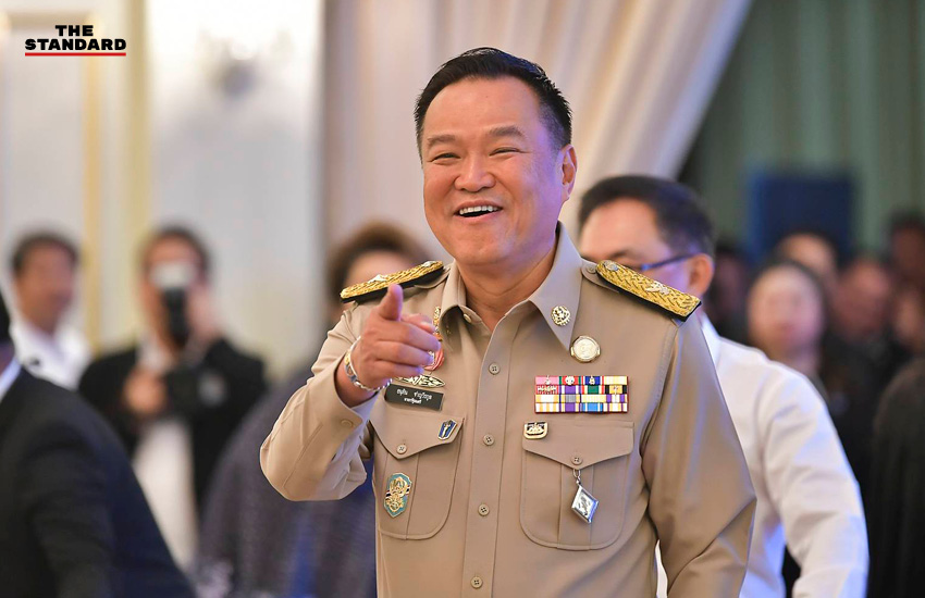 นายกฯ อนุทิน ชาญวีรกูล เปิดโครงการไทยช่วยไทย ลดภาระ ลดค่าครองชีพ พร้อมเดินชมบูธสินค้า 2