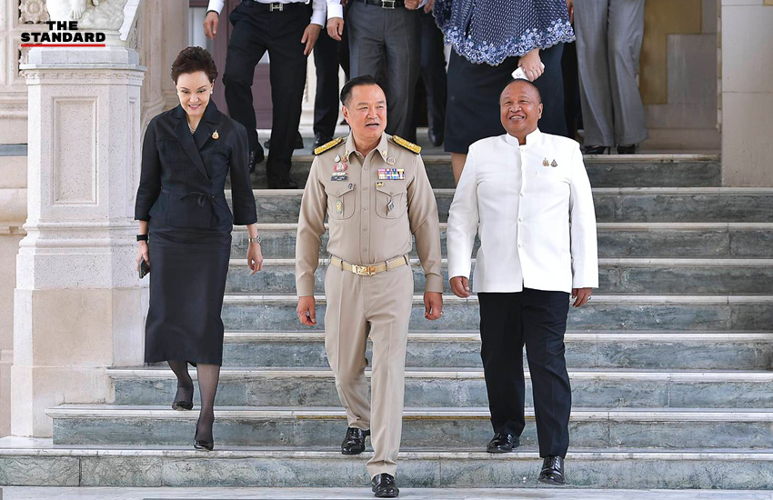 นายกฯ อนุทิน ชาญวีรกูล เปิดโครงการไทยช่วยไทย ลดภาระ ลดค่าครองชีพ พร้อมเดินชมบูธสินค้า 7