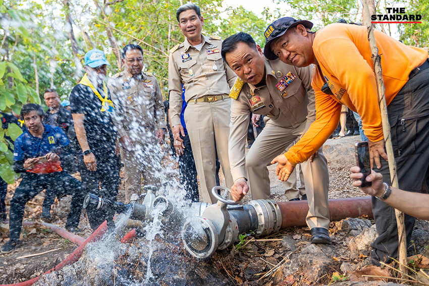 นายกรัฐมนตรี อนุทิน ชาญวีรกูล ลงพื้นที่ติดตามสถานการณ์และบัญชาการภารกิจดับไฟป่าในพื้นที่ภาคเหนือ 1