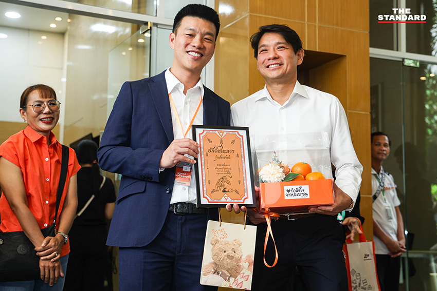 พิจารณ์ เชาวพัฒนวงศ์ ในวันได้รับเลือกเป็นเลขาธิการพรรคประชาชน 1